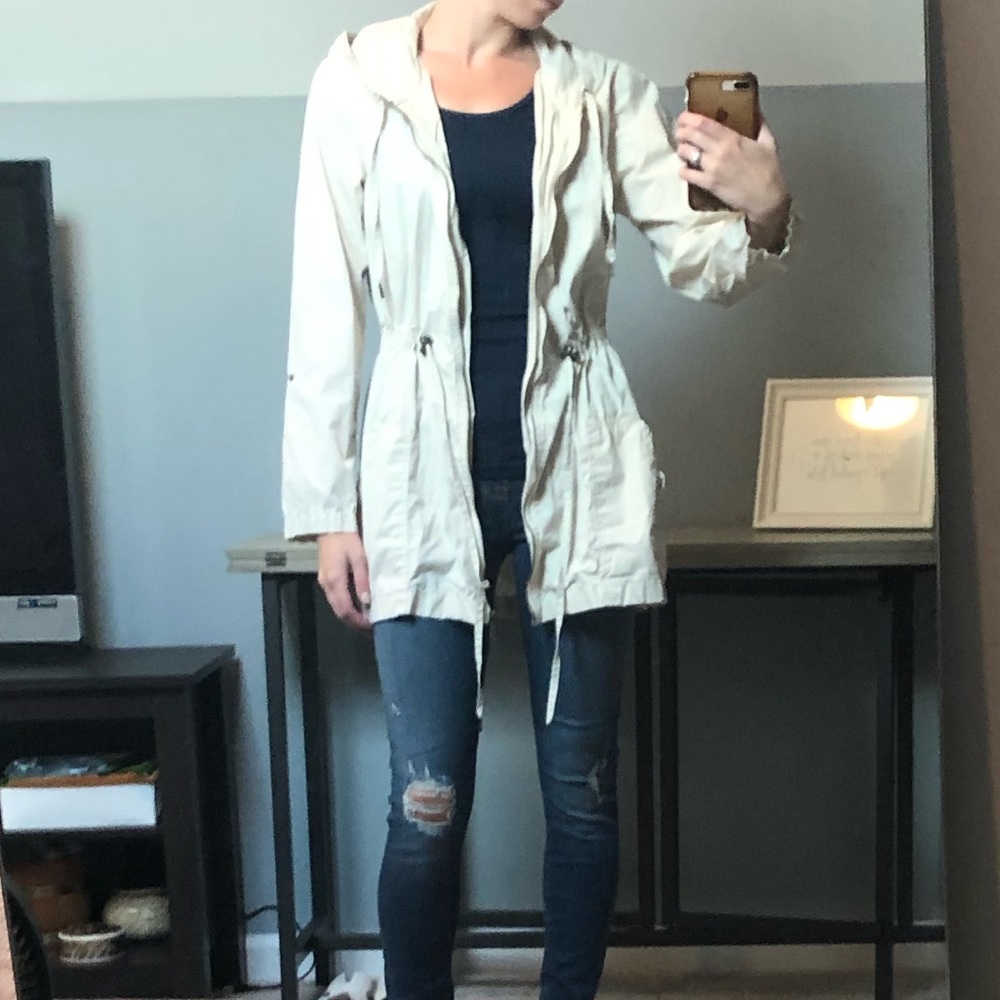 Light-weight jacket